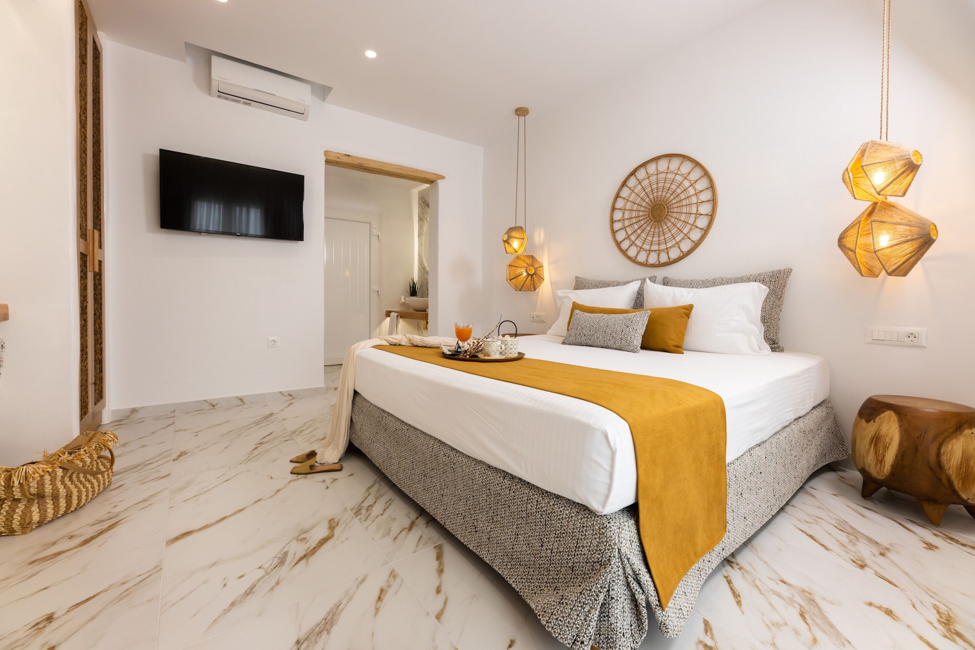 EXECUTIVE, DOUBLE BED
