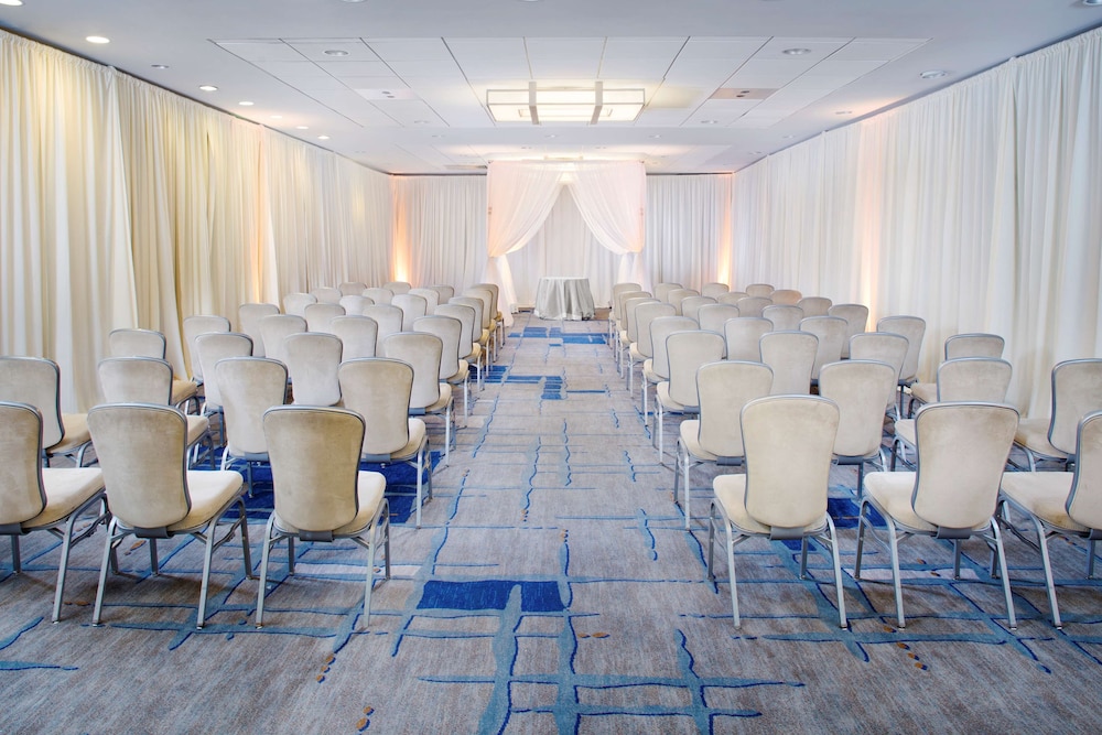 DoubleTree by Hilton Hotel Baltimore - BWI Airport 32/38