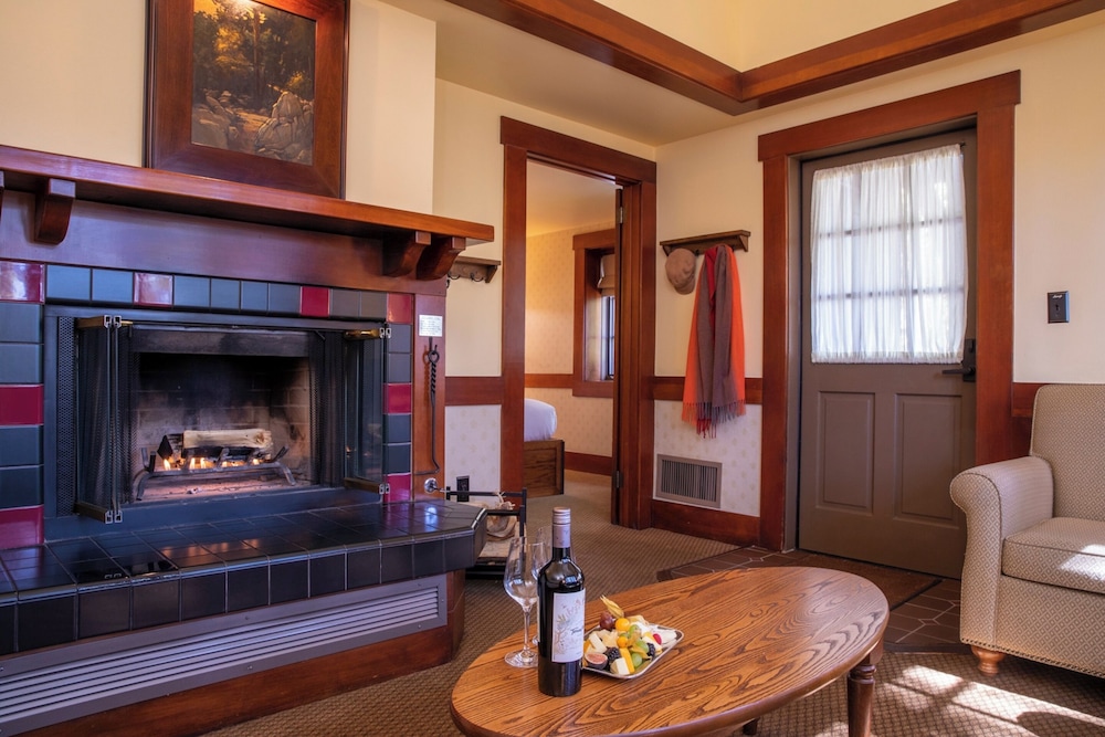 UCLA Lake Arrowhead Lodge 35/50