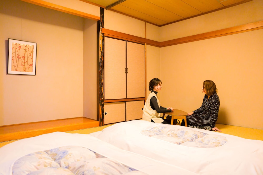 Imari Grand Hotel 32/68