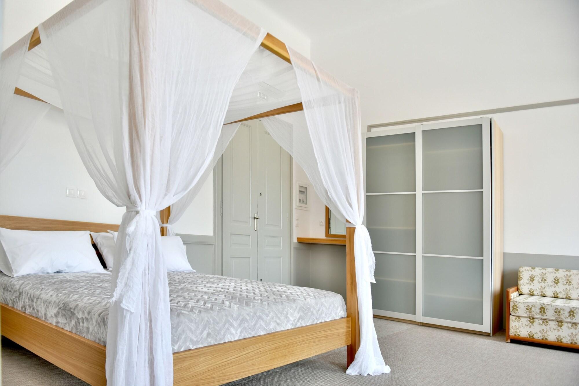 Douskos Guesthouse 9/49