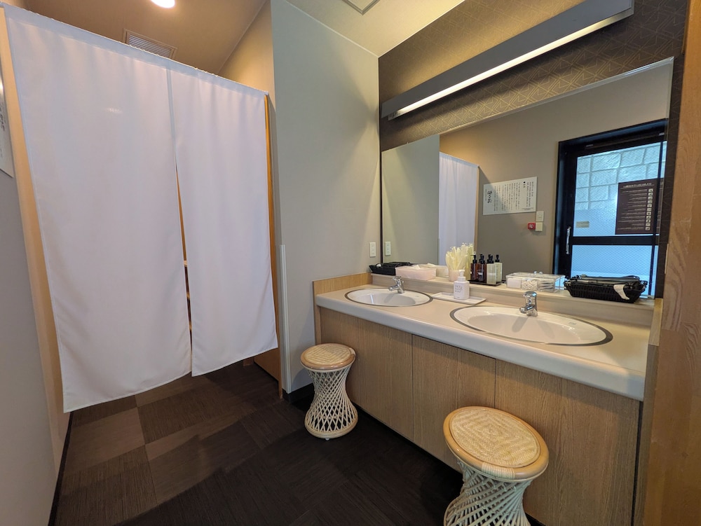 Hotel Route-Inn Nagaizumi Numazu Inter 1 65/67