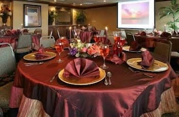 Grand Gateway Hotel 22/27