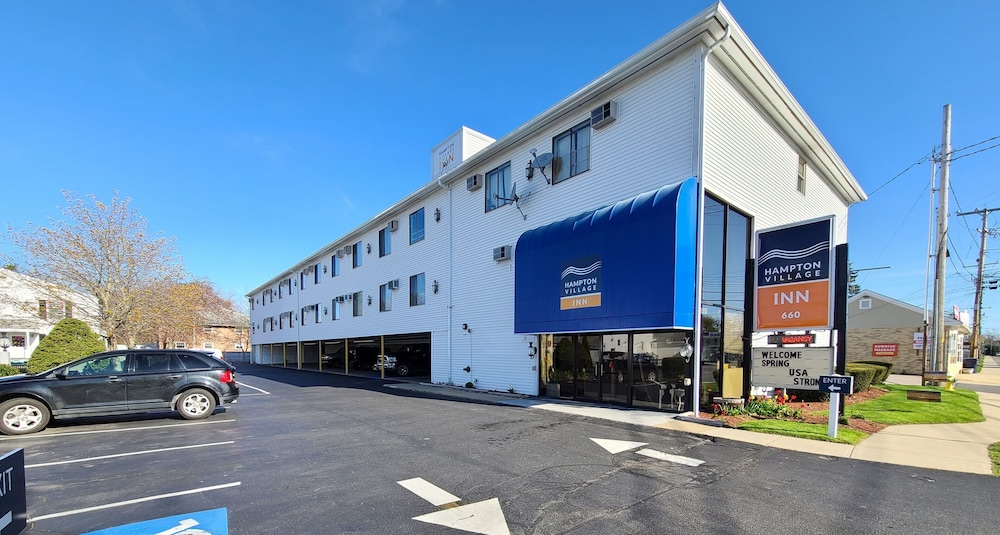 Hampton Village Resort 1/54