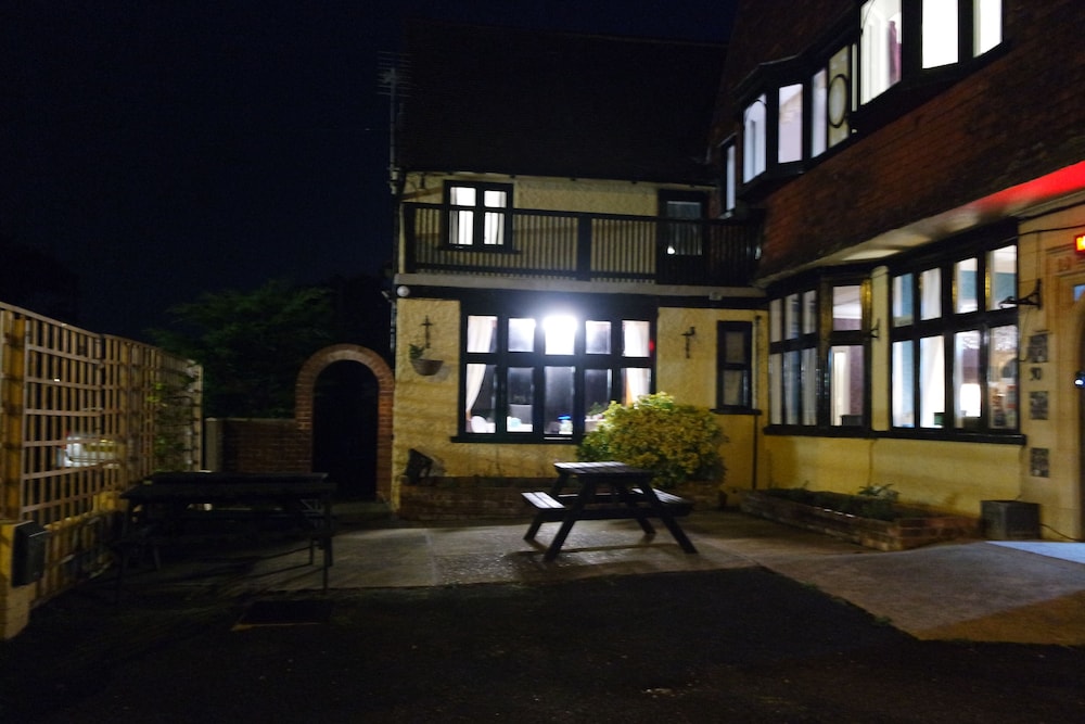 Gable End Hotel 42/50