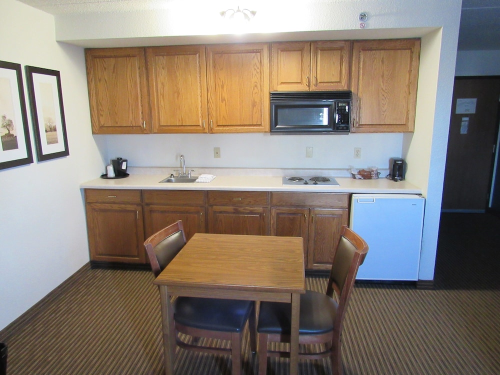 Americinn By Wyndham Menominee 36/40