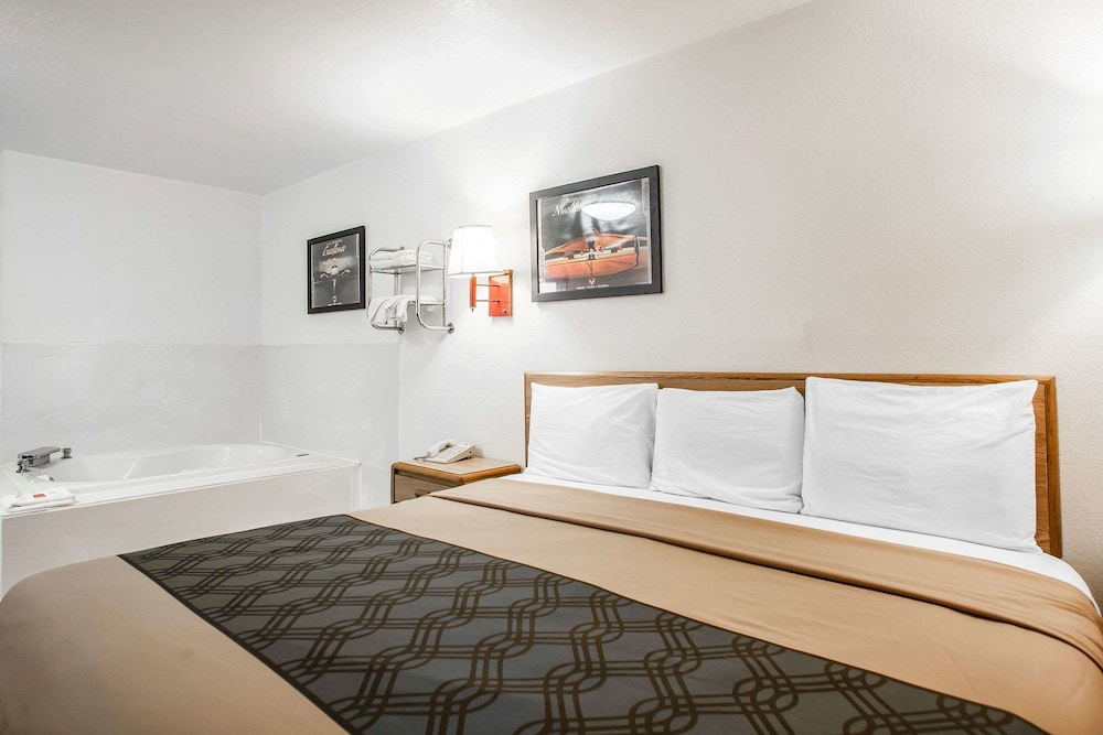 Econo Lodge Truman Inn 9/48