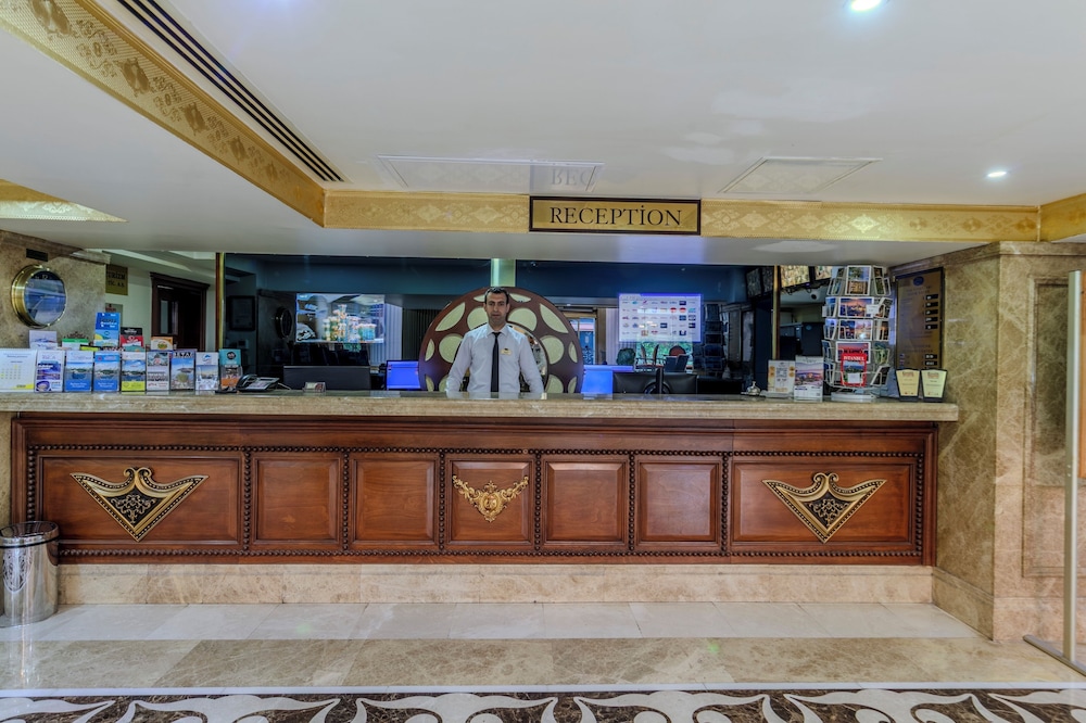 Tilia Hotel 5/50
