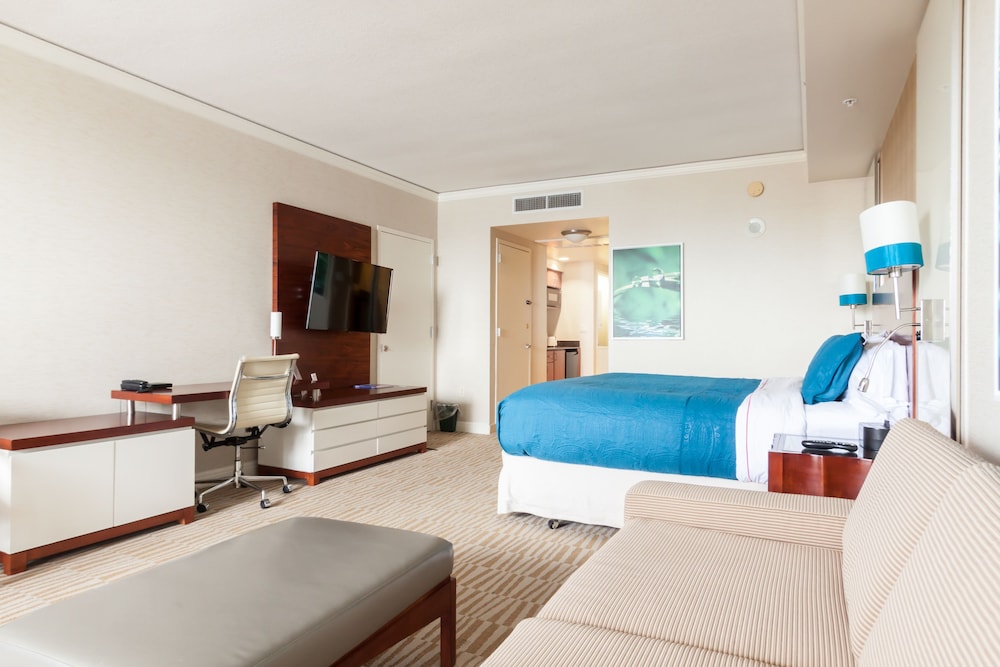 Trump International Beach Resort 45/116