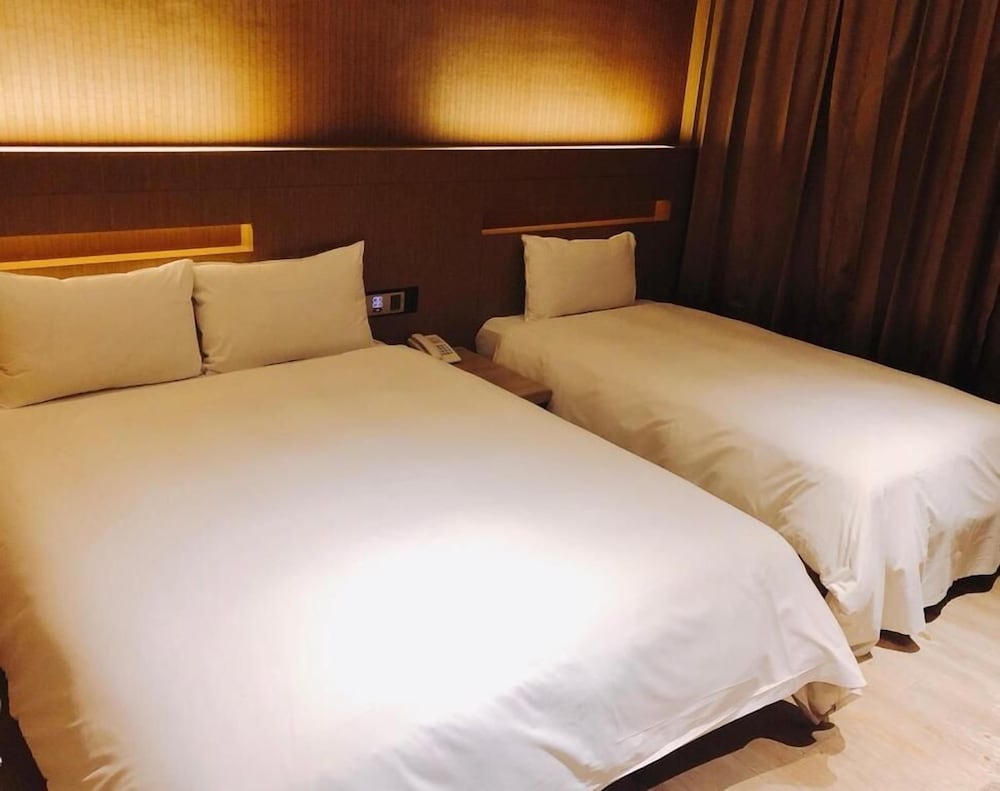 Talmud Tainan Suites 11/65