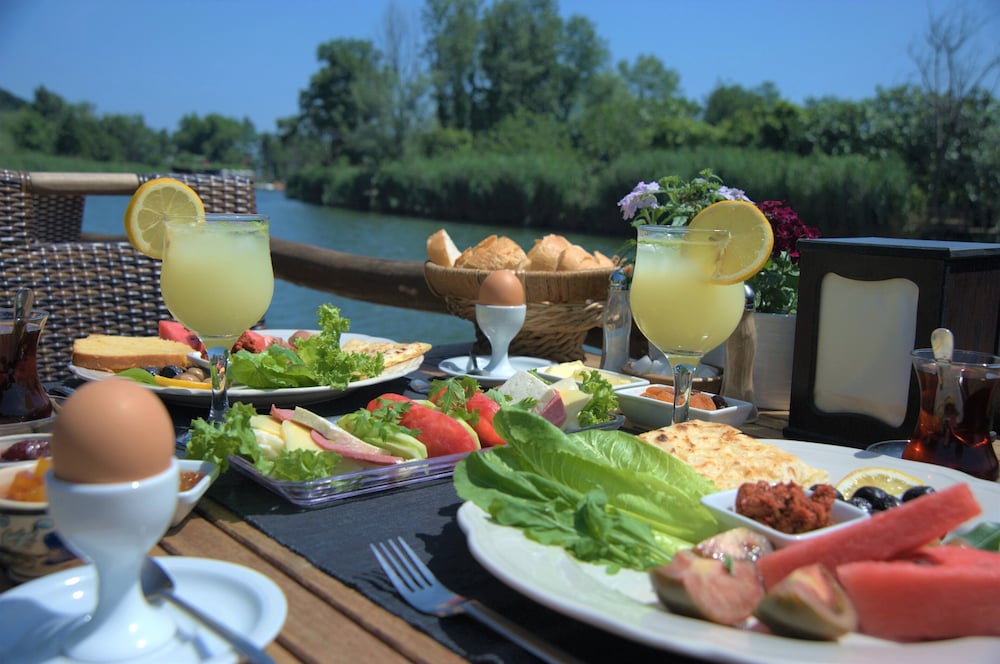 Tranquilla River Lodge - Adults Only 37/50