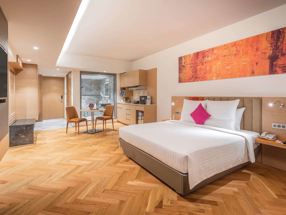 Executive, Suite, King Bed, Queen Bed, Sofa