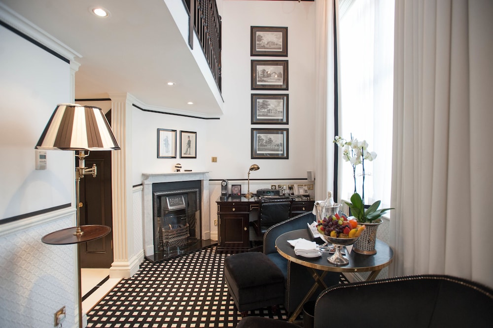 Hotel 41 67/72