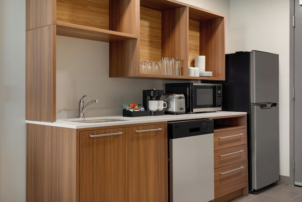 Home2 Suites by Hilton Denton 8/44