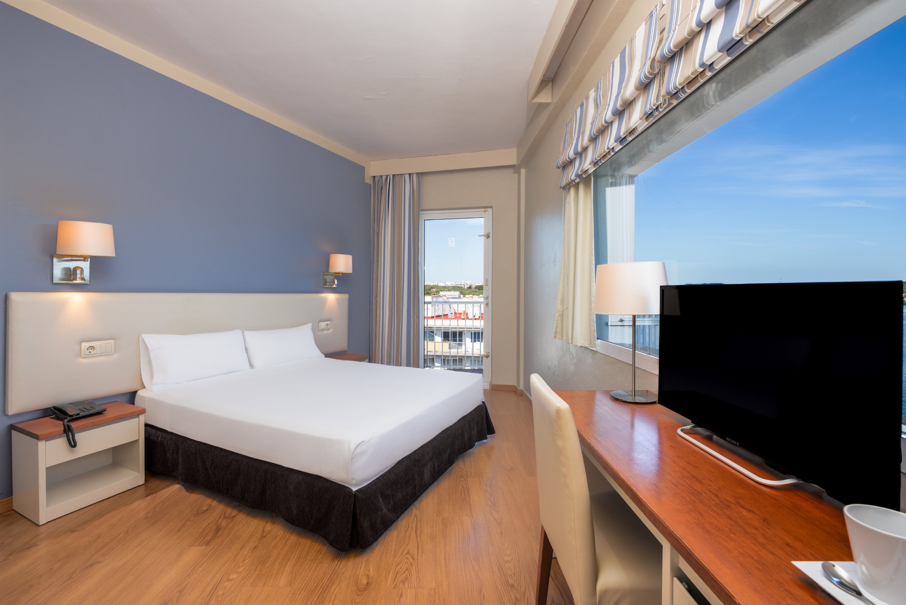 Room, Single, Double Bed, Sea Front، Indigo Menorca 6/7