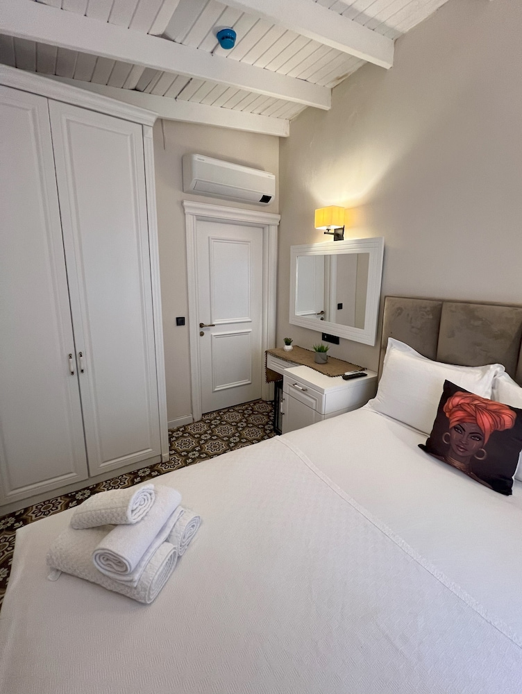 Disa Hotel Alacati 4/34