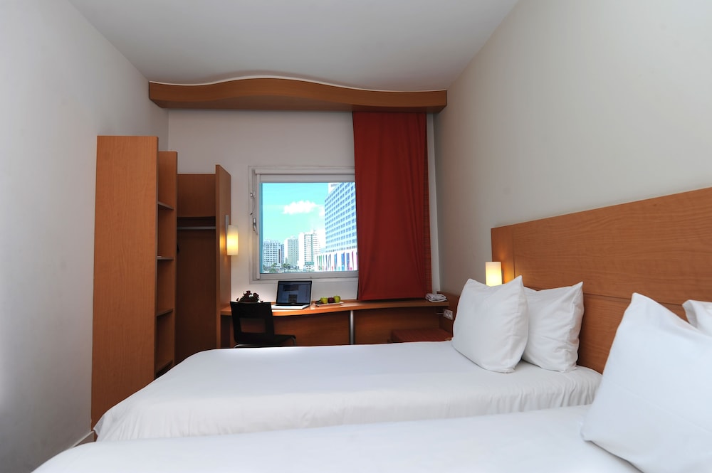 Ibis Tanger City Center 11/45