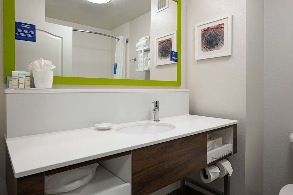 Hampton Inn Richfield 13/56