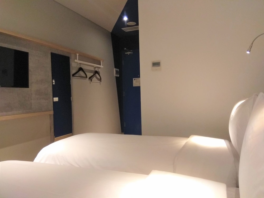 Ibis budget Surabaya Diponegoro 19/38