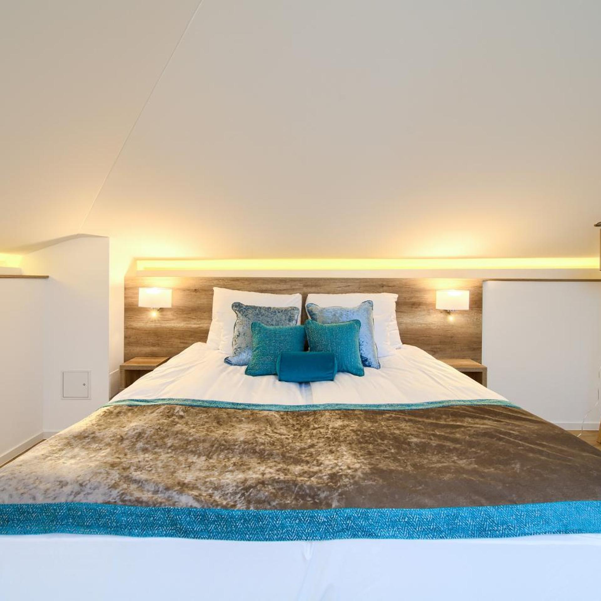 Suite, Sea View, Attic