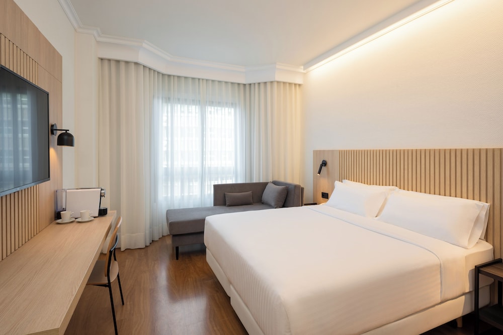 Standard, Hotel Vigo Los Galeones Affiliated By Melia 4/10