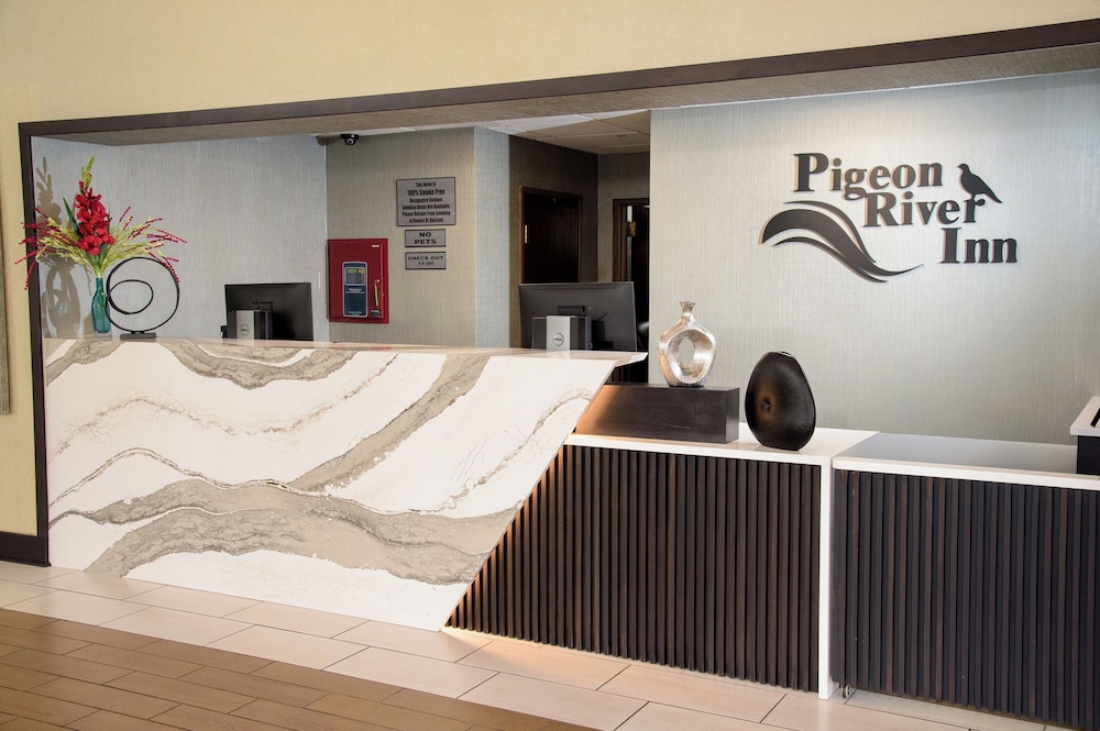 Pigeon River Inn 32/65