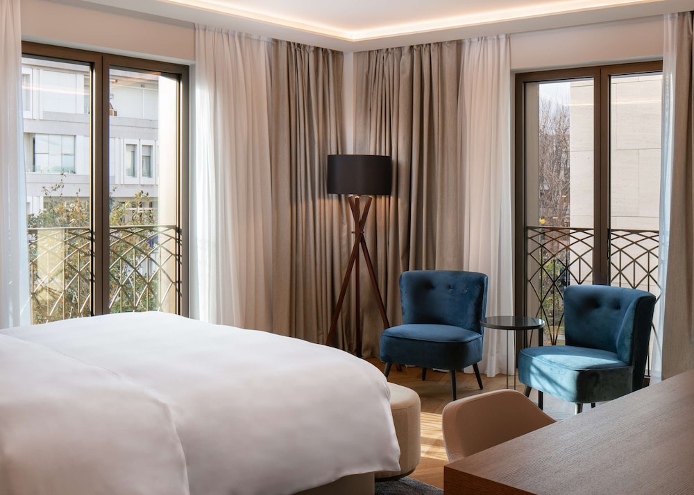 Radisson Collection Hotel, Magdalena Plaza Sevilla 53/73