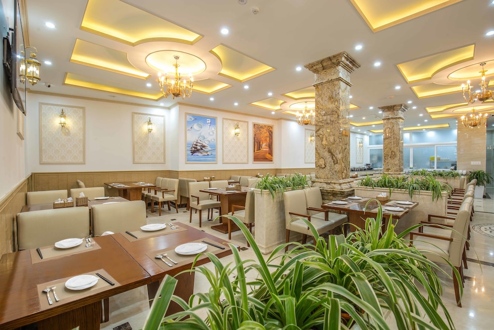 Roy Dala Hotel 48/54