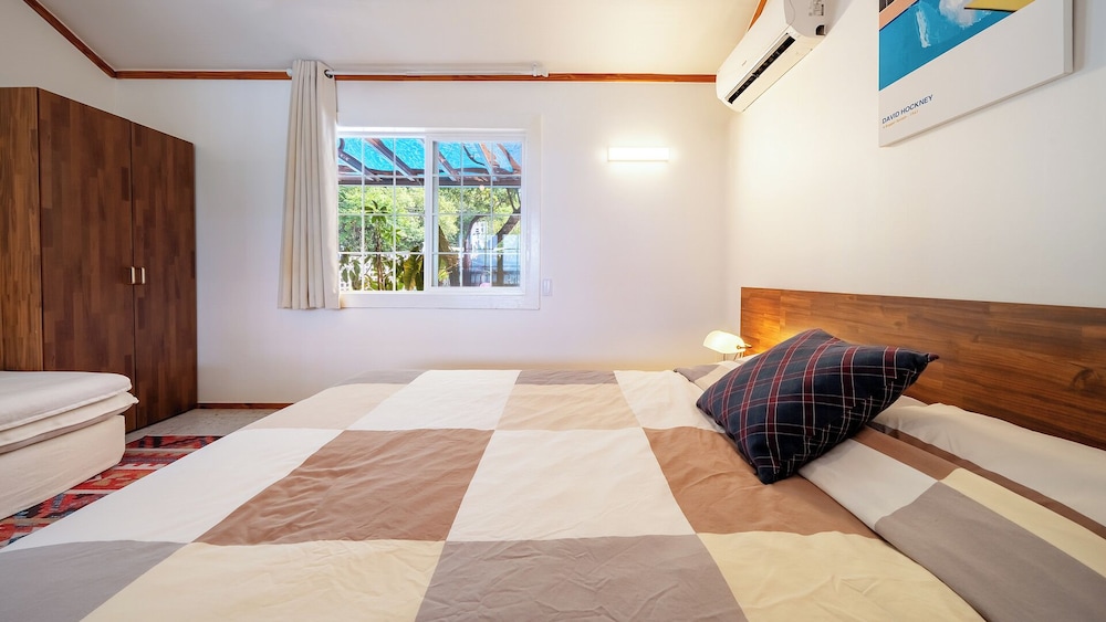 Gapyeong Botanical Pension 18/50