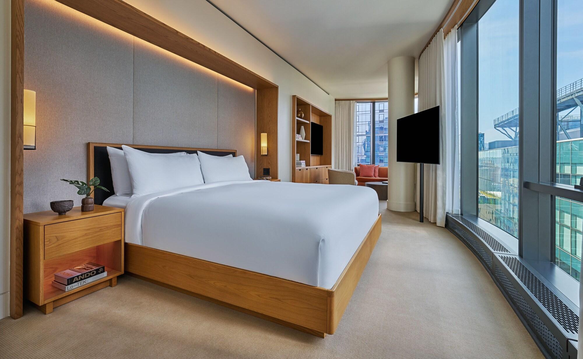 Skyline, Studio, Suite, Corner