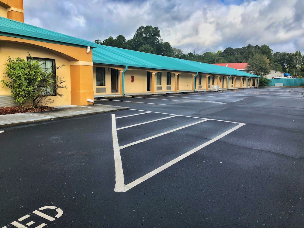 Budget Inn 41/50