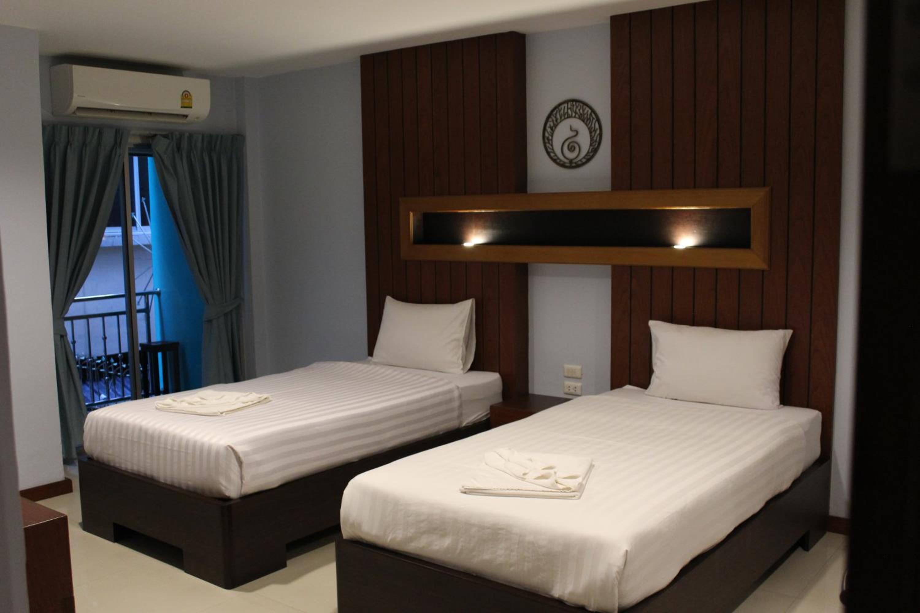 Cokoon Deva Patong Hotel 23/38