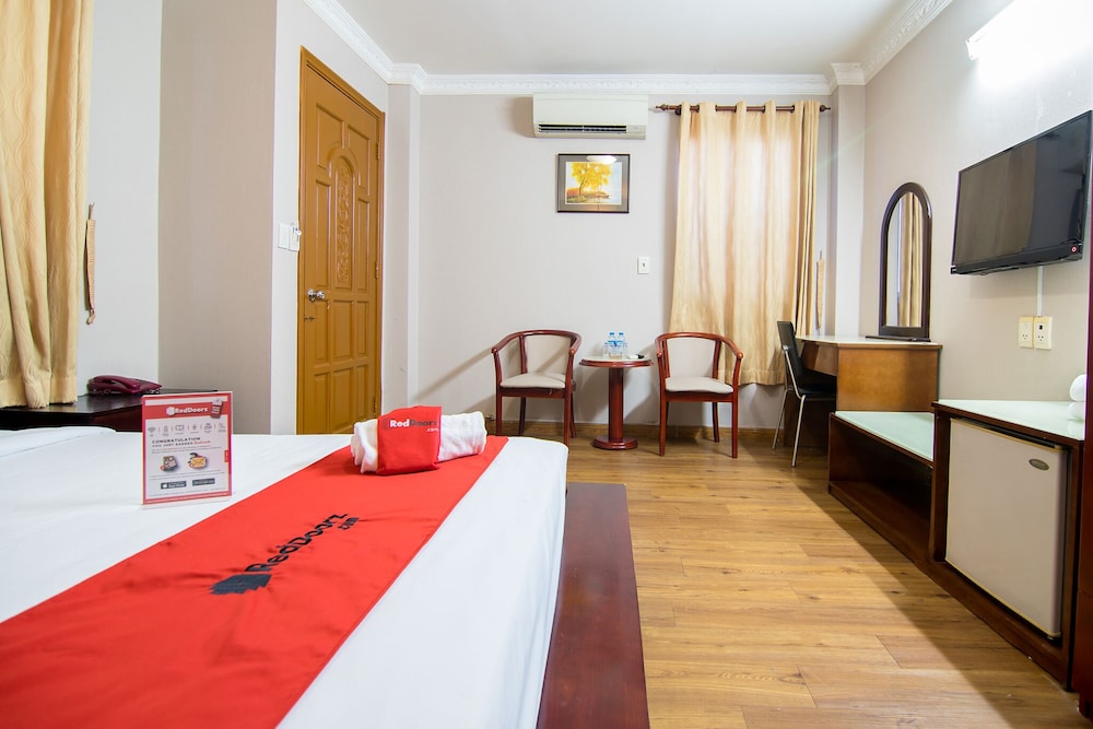 Quynh Giang Hotel 10/16