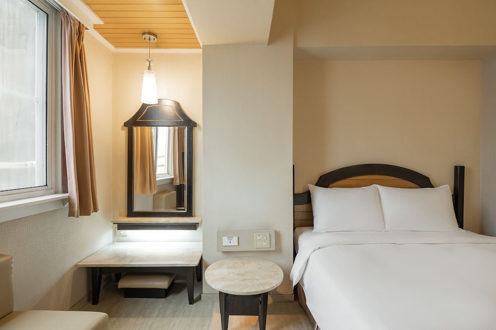 Kindness Hotel Weiwuying Sandou 36/49