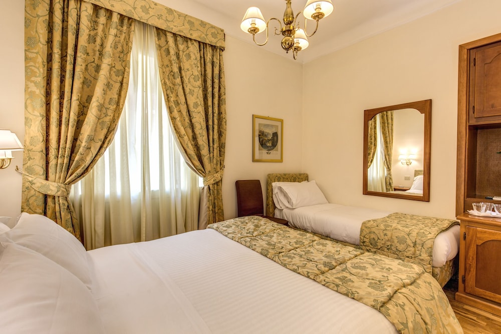 Hotel Cortina 7/53