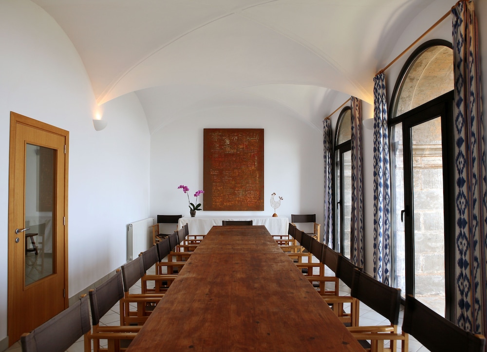 Petit Hotel Hostatgeria Sant Salvador 48/66