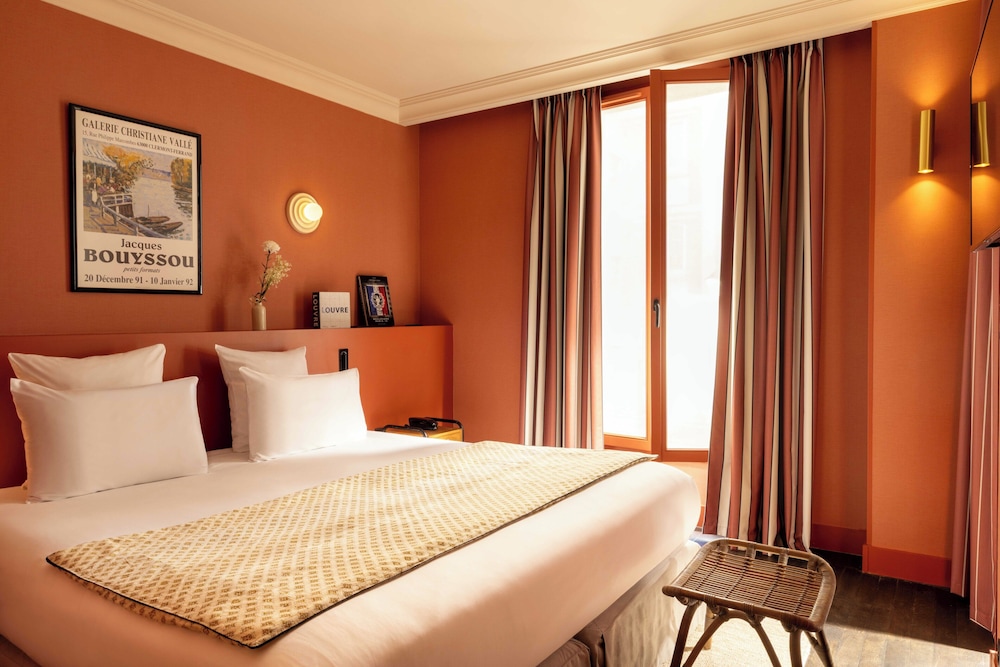DELUXE, DOUBLE BED