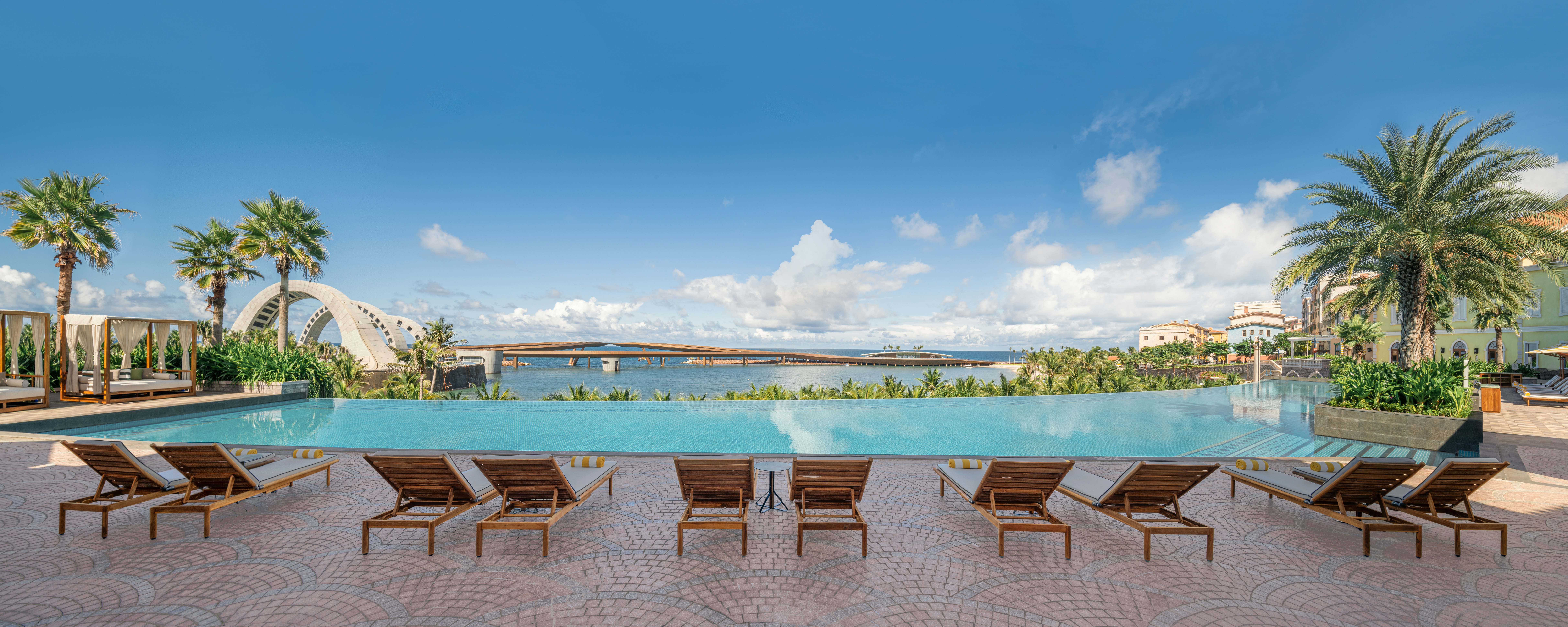 La Festa Phu Quoc, Curio Collection by Hilton 75/75