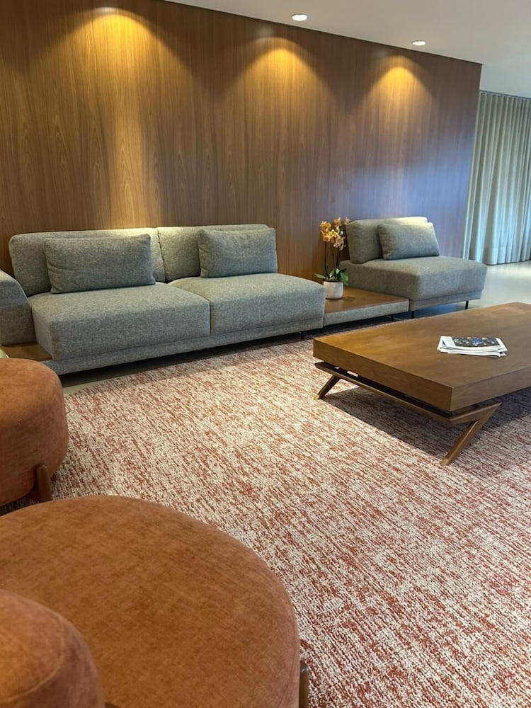Realce Hotel 60/71