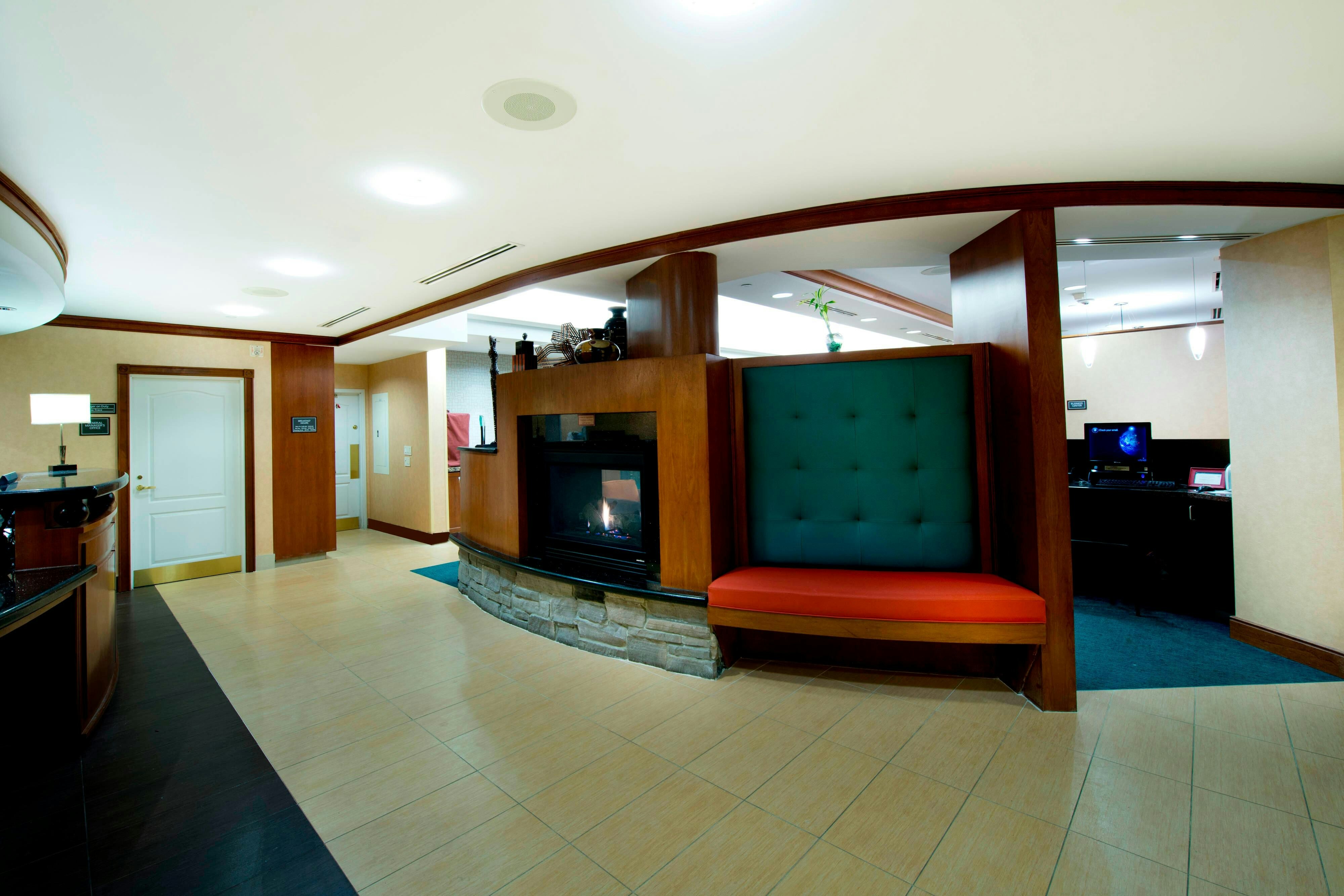 Residence Inn By Marriott Mississauga Arpt Corp Ctr West 8/50