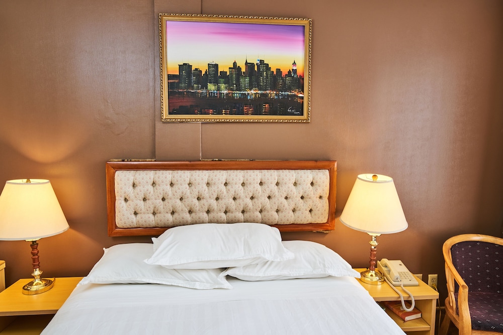 Flushing Hotel 39/60