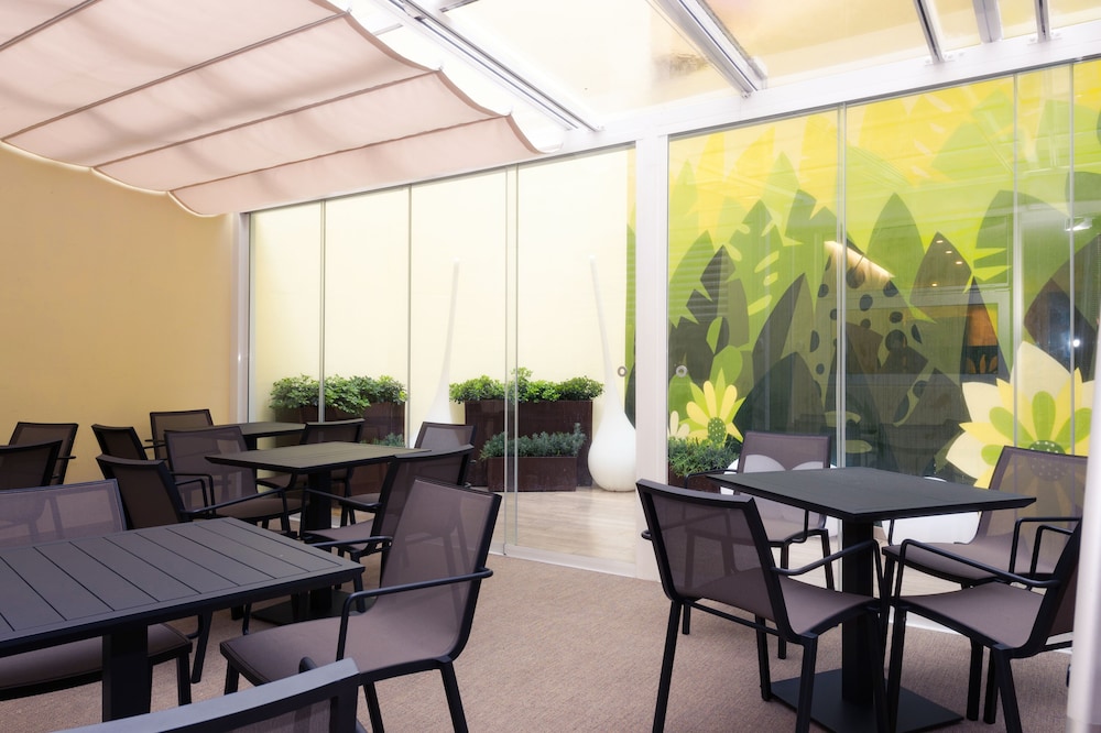 The Leaf Boutique Hotel - Adults Only 55/68