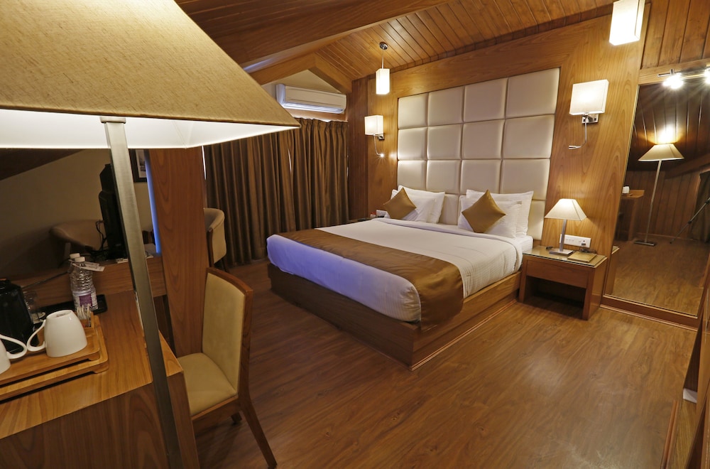 Clarks Inn Srinagar (Ex Hotel Spring Hills) 18/50