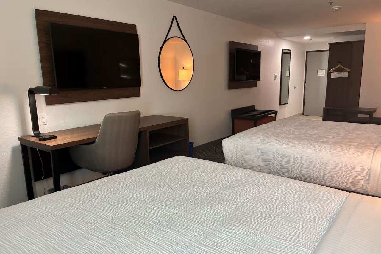 La Quinta Inn & Suites by Wyndham Auburn 16/20