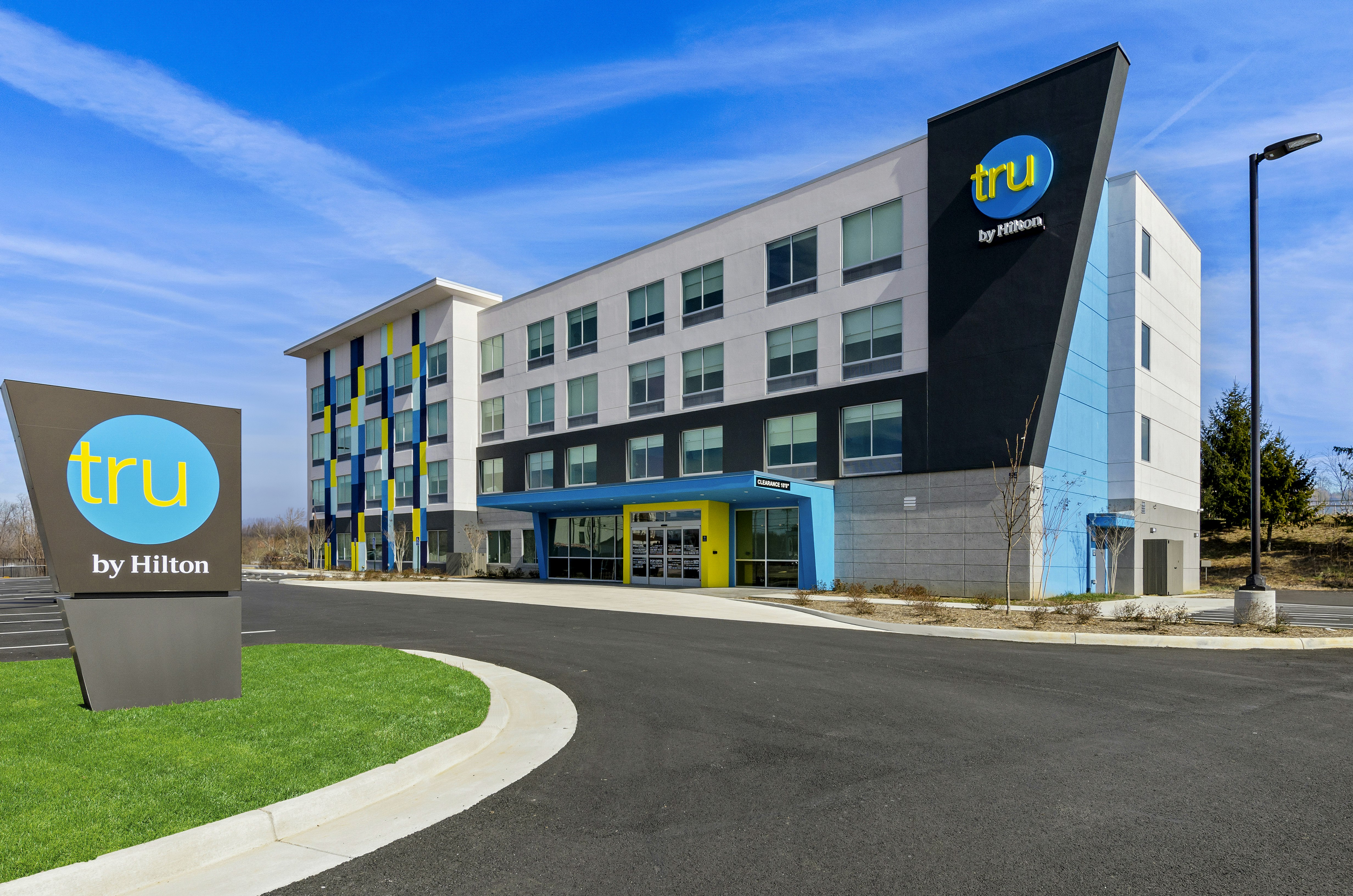 Tru by Hilton Christiansburg 25/25