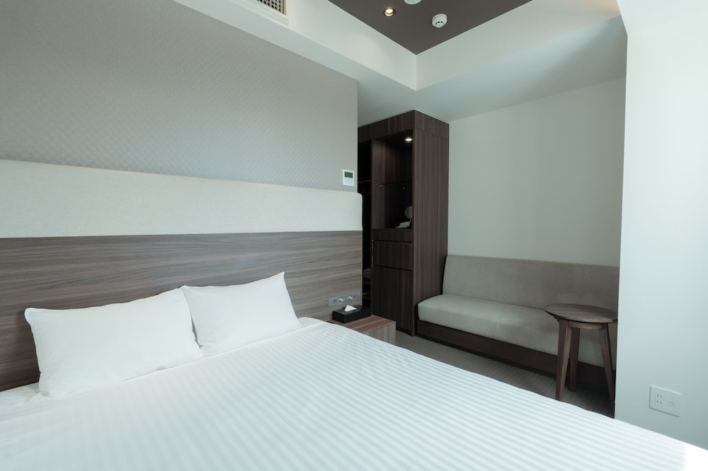 Hotel Aqua Citta Naha by WBF 28/83