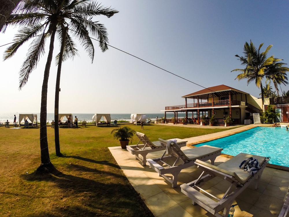 LA CABANA BEACH and SPA 6/65