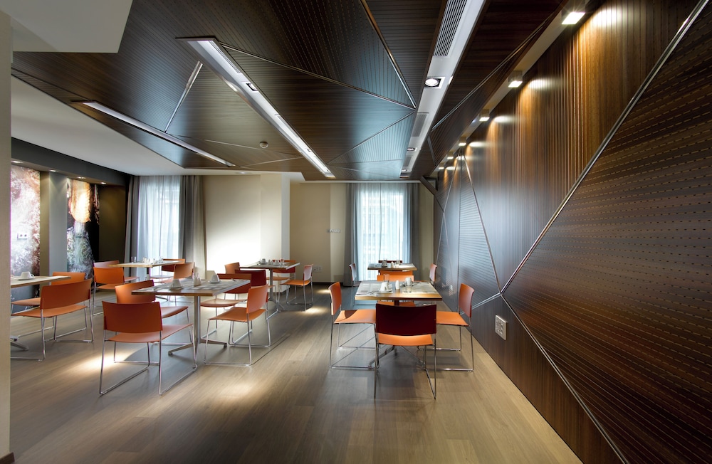 Bibo Suites Hotel 46/54