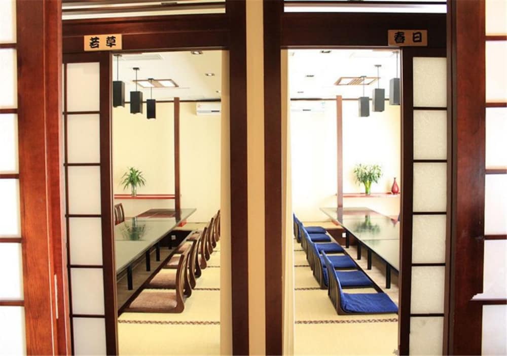 Dalian Royal Hotel 16/24