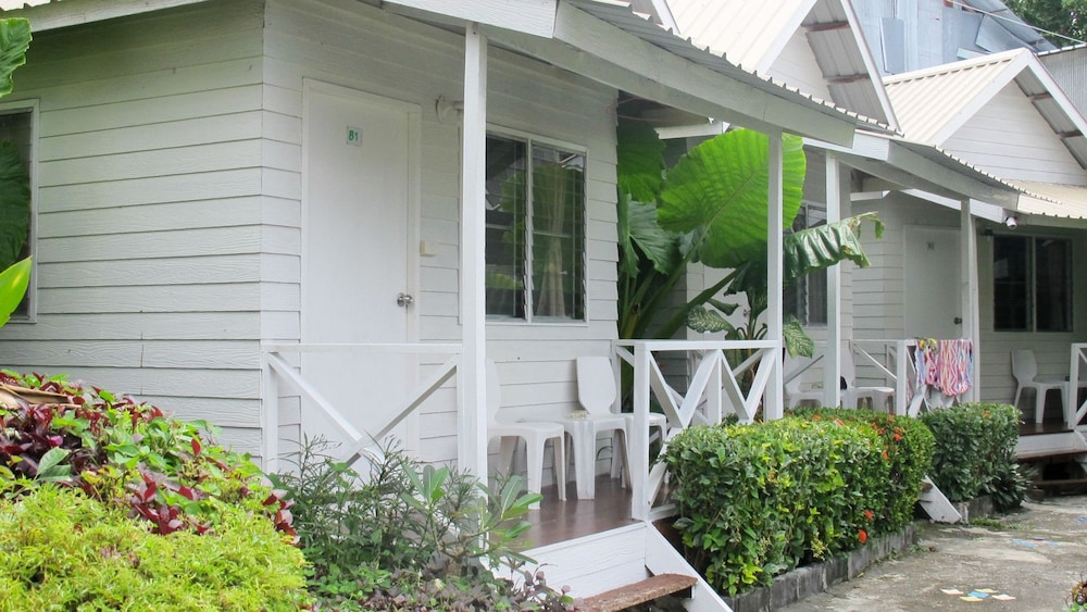 HOTEL UPHILL COTTAGE 2/30